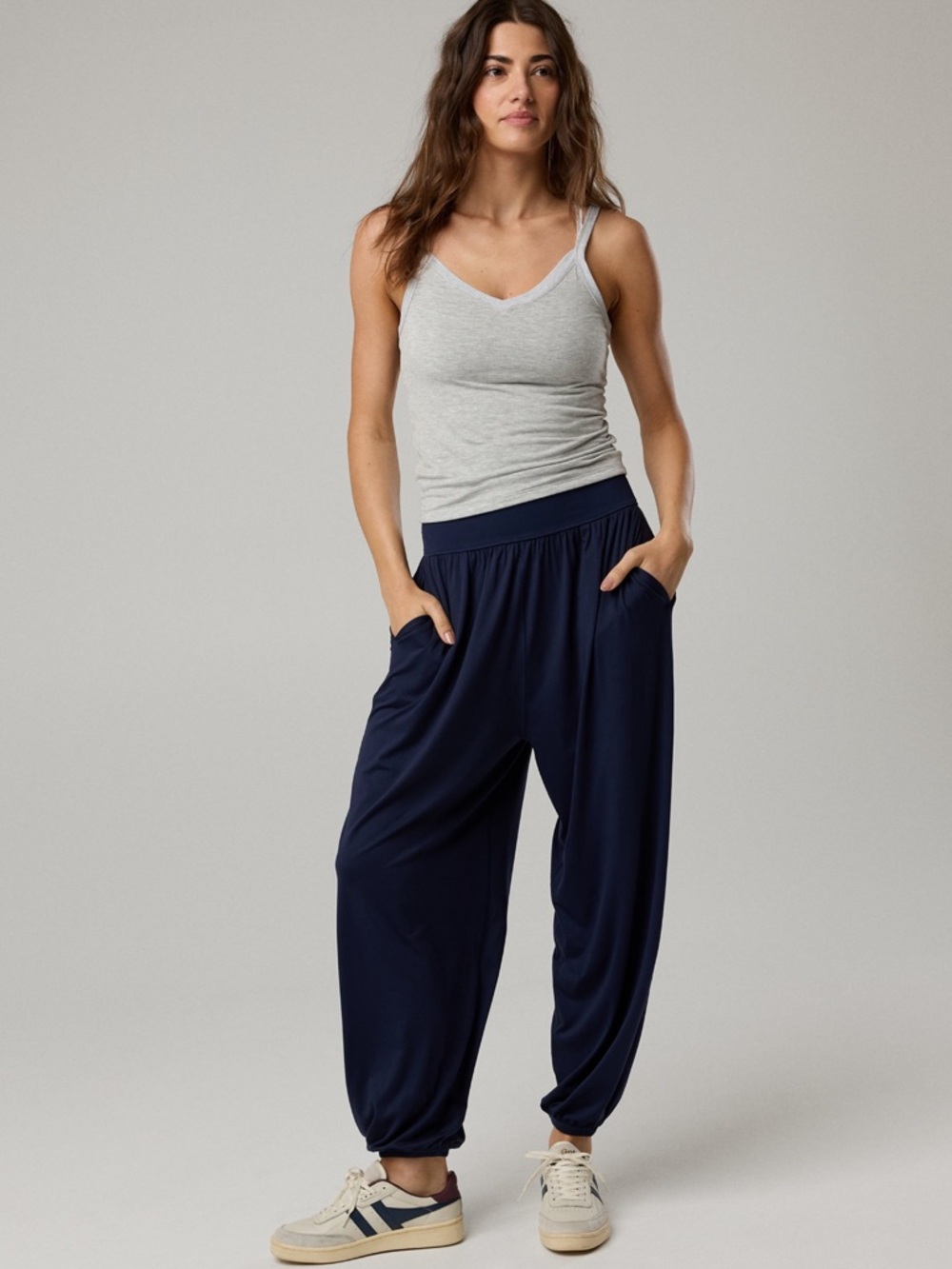 OFFLINE By Aerie The Hugger Go With The Flow Baggy Jogger • Small LONG